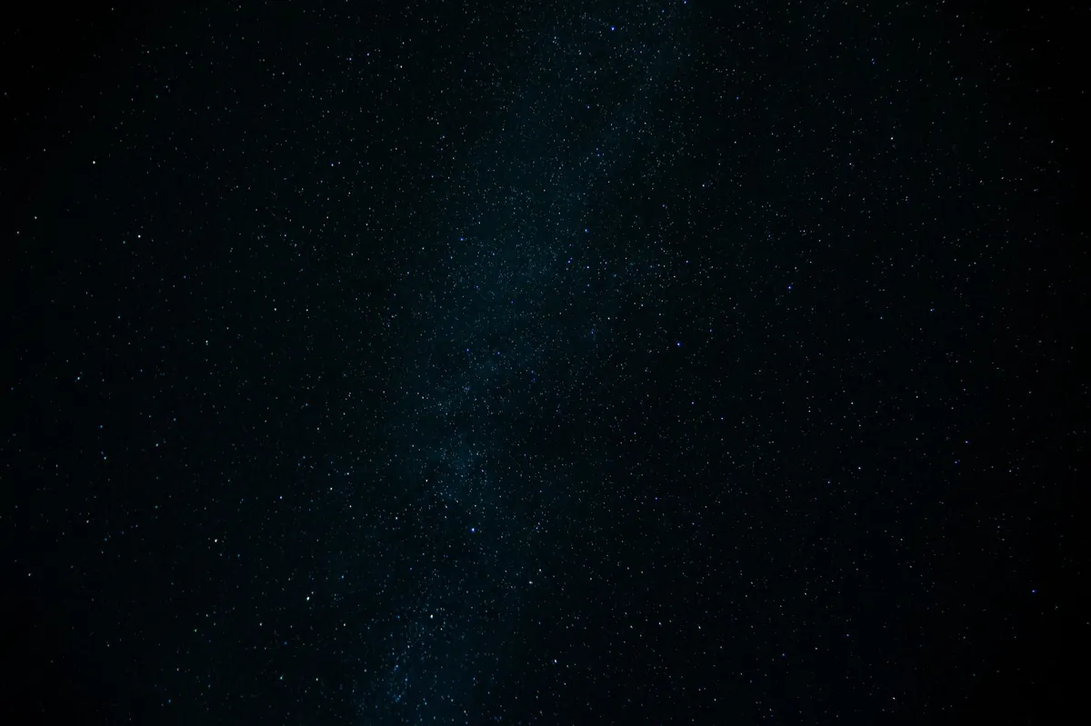 New Moon vs Full Moon Stargazing: Which Night Is Better?